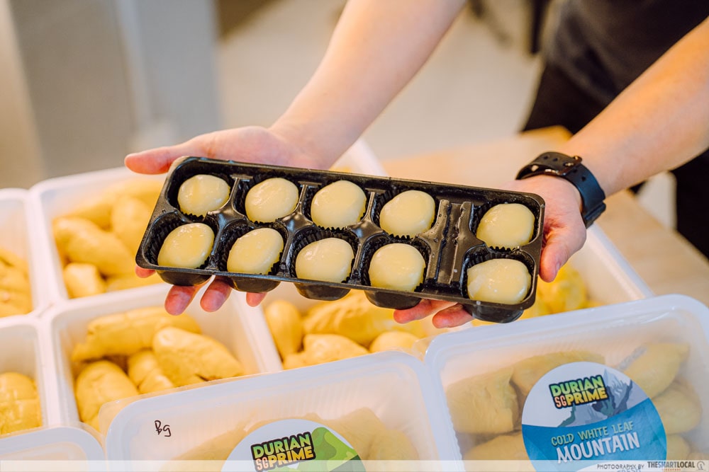 Snow Skin Mochi: Pahang Black Gold Durian (10 pcs)